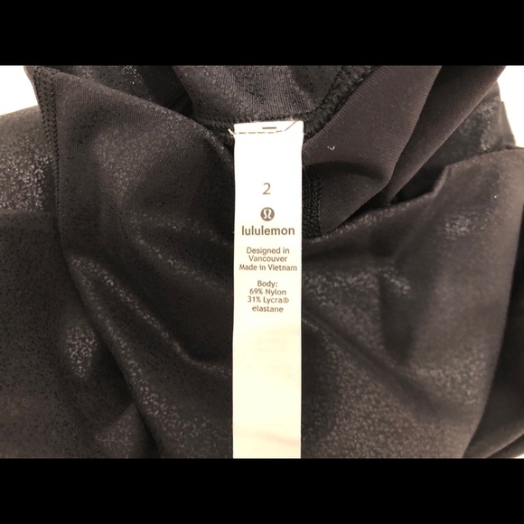 Lululemon pants size 2 - Picture 5 of 5